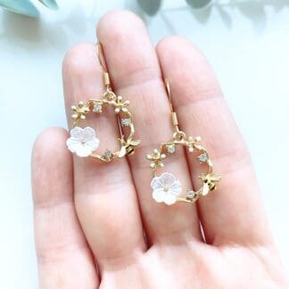 Enamel Bee White